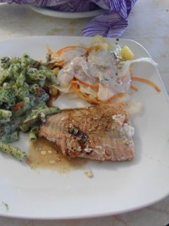 Una foto de Coditos con salsa de espinacas y nuez