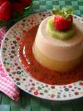 Flan de queso fresco con coulis de kiwis y fresones