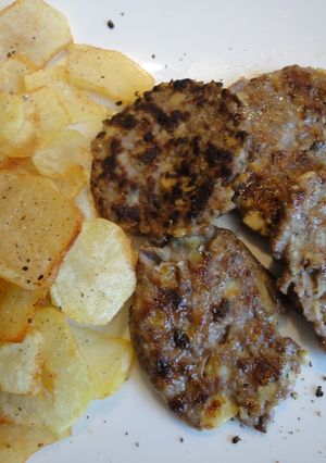 Una foto de Hamburguesas de carne y manzana