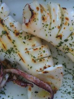 Una foto de Calamar a la plancha