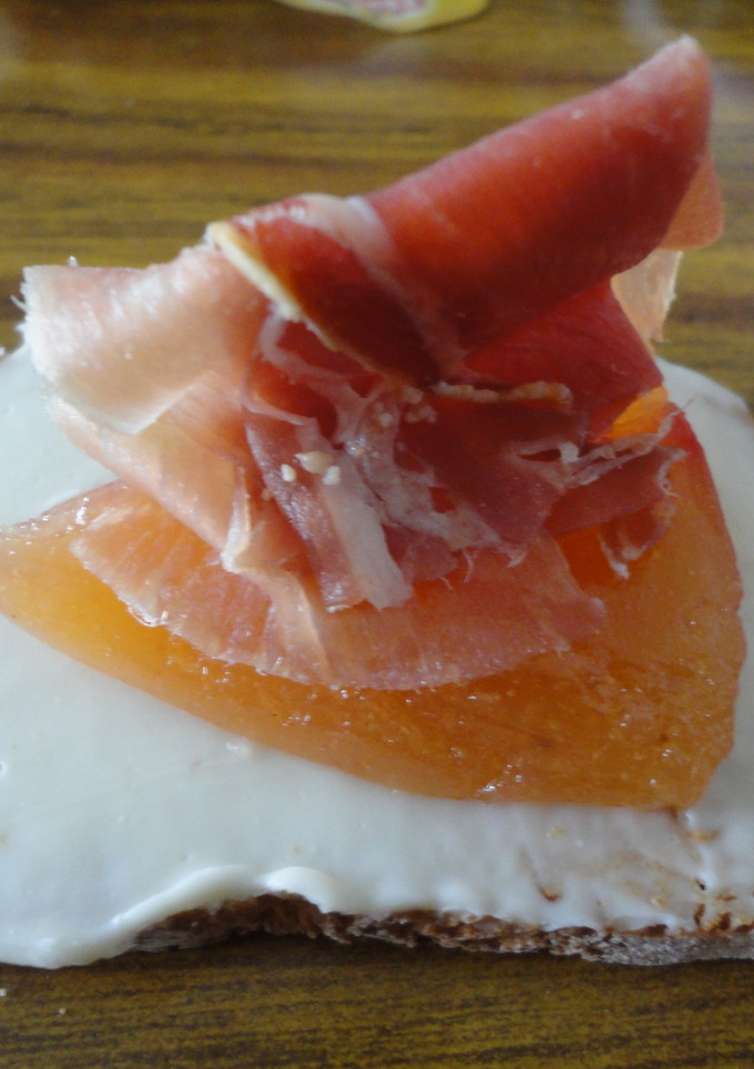 Una foto de Pintxos de roquefort y jamón