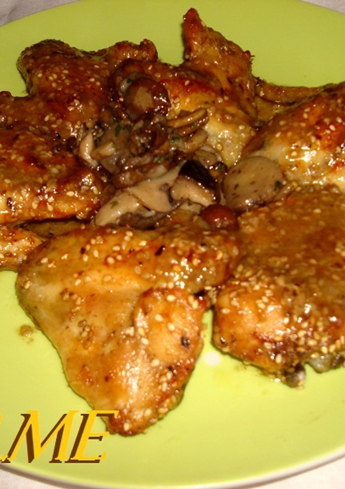 Una foto de Alitas de pollo con sésamo y horchata