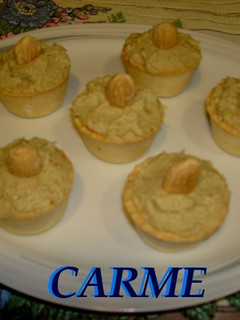 Una foto de Mini tartaletas con crema de aguacate