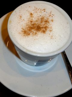Una foto de CAPUCHINO