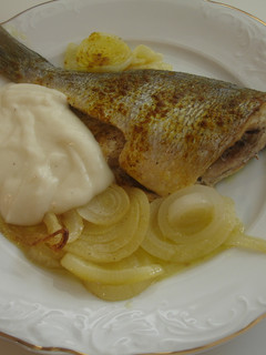 Foto principal de Dorada al horno con puré de patatas