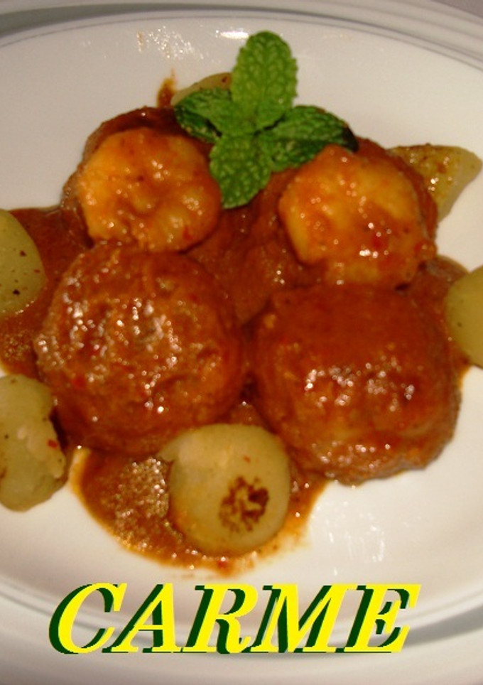 Una foto de Albóndigas de merluza y langostinos