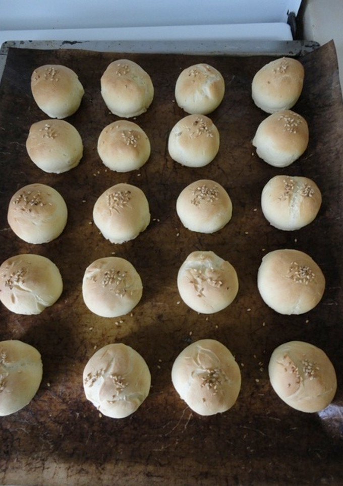 Una foto de Mini panecillos de hamburguesa
