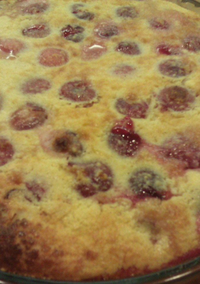 Una foto de Tarta de cerezas fácil