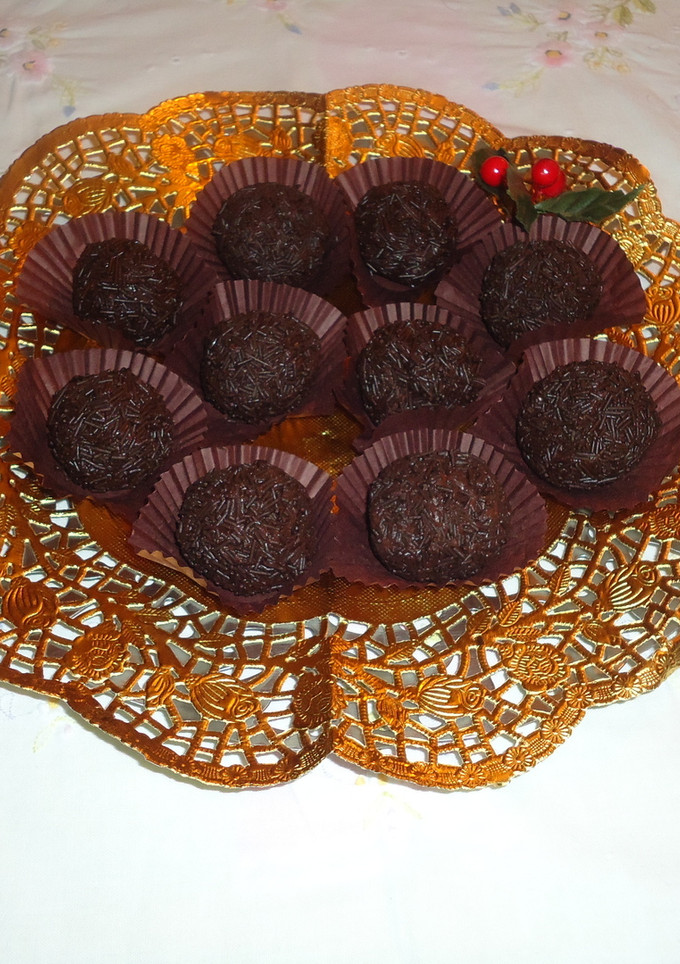 Una foto de Trufas de chocolate con nata