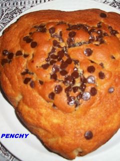 Una foto de Corazón de bizcocho con gotitas de chocolate al Amaretto