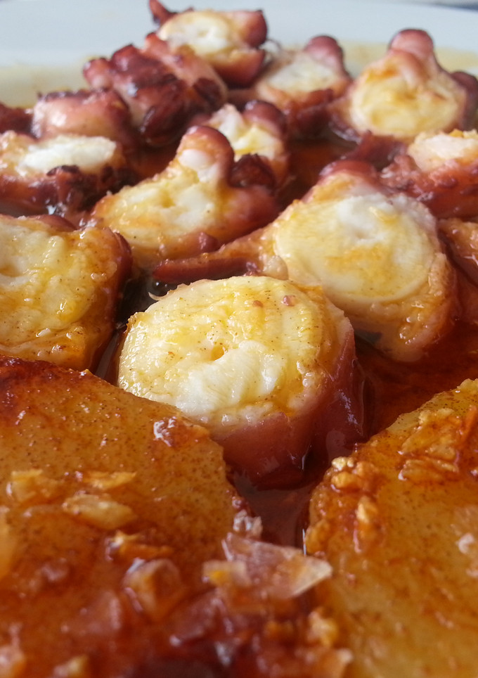 Una foto de Pulpo a la gallega tradicional