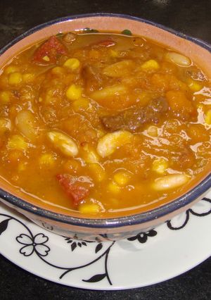 Una foto de Locro en olla expres