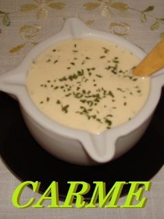Una foto de Salsa mayonesa al ajo y perejil