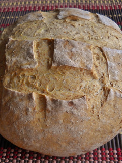 Una foto de Pan integral con cúrcuma sin levado