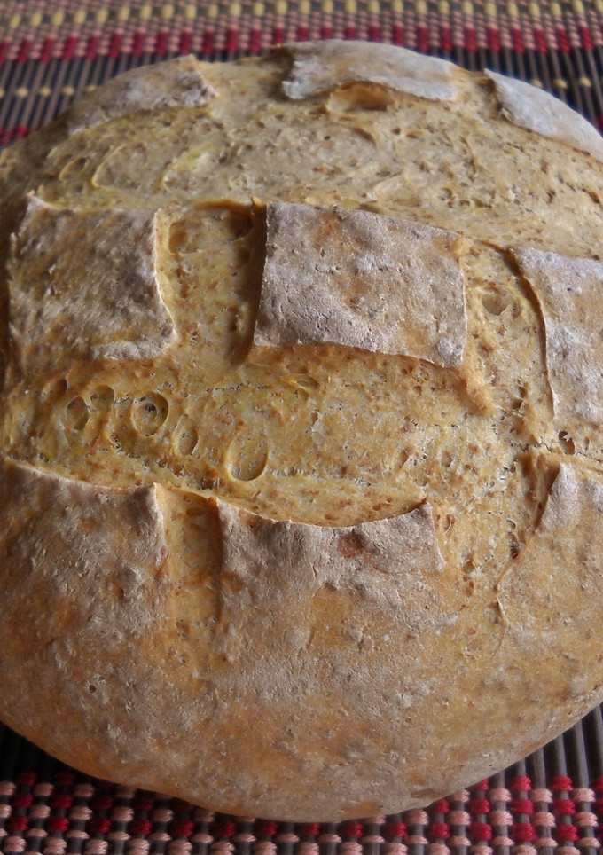 Una foto de Pan integral con cúrcuma sin levado