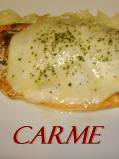 Una foto de Salmón al horno con queso gratinado