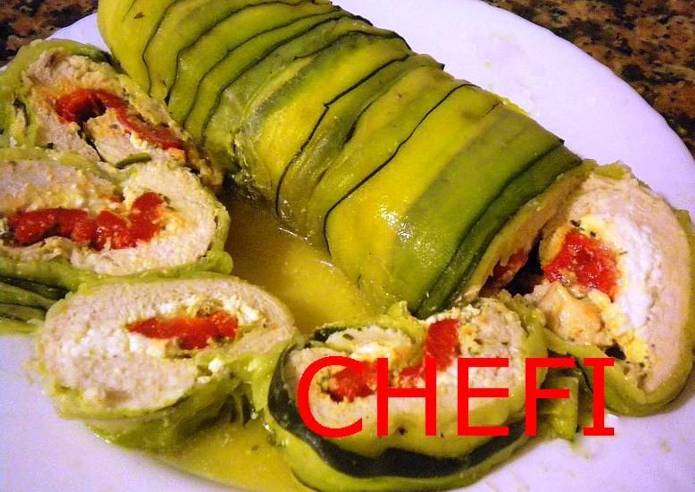 Rollo de calabacín y pollo<br />