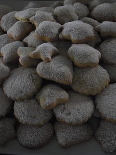 Una foto de Polvorones de naranja y canela