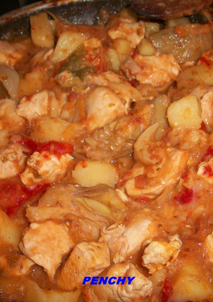 Una foto de Frito de pechugas de pollo con verduras