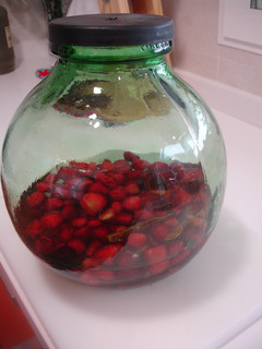 Una foto de Cerezas ecológicas con aguardiente