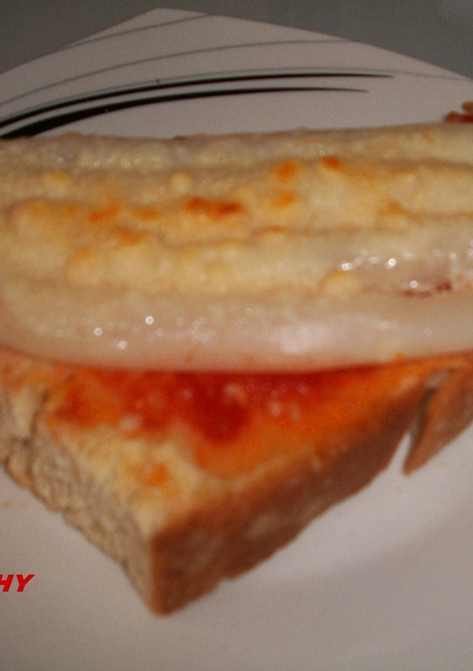 Una foto de Supertosta de espárragos gratinados al grana padano