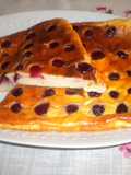 Tarta de queso con sacarina y cerezas
