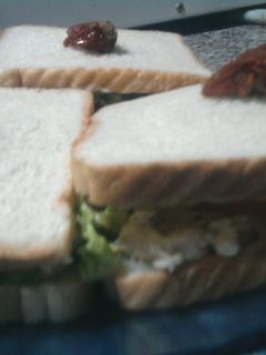 Una foto de Sándwiches de pollo y mayonesa