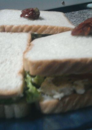 Una foto de Sándwiches de pollo y mayonesa