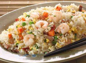 Una foto de Arroz chino fácil