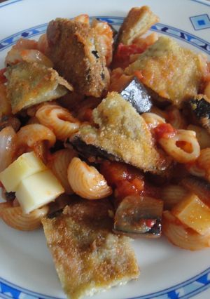 Una foto de Macarrones alla Norma con manchego