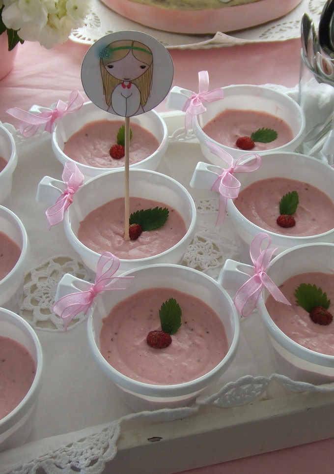 Una foto de Mousse de mascarpone y fresas para fiesta