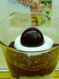 Copa de compota de frutas con yogur