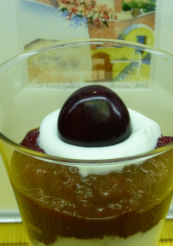 Una foto de Copa de compota de frutas con yogur