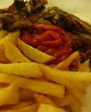 Chuletas de cordero y patatas fritas