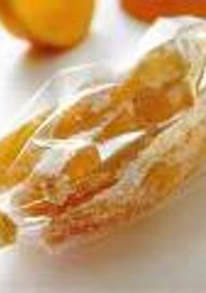 Una foto de Cáscaras de naranjas abrillantadas