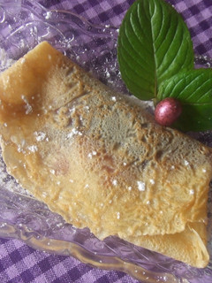 Una foto de Crêpes rellenas de mermelada casera de fresones