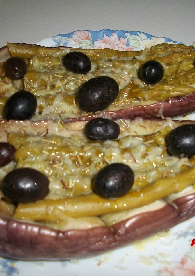 Una foto de Berenjenas verdes rellenas en microondas