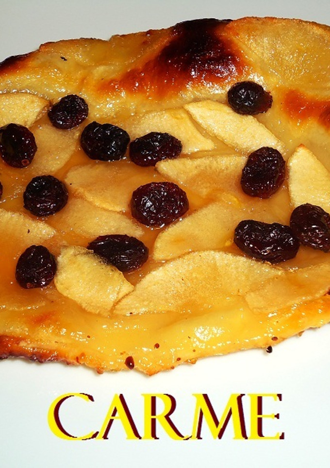 Una foto de Tarta individual de manzana y cabello de ángel en hojaldre