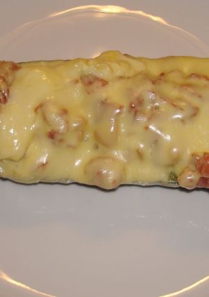 Una foto de Calabacines rellenos de carne y bacon