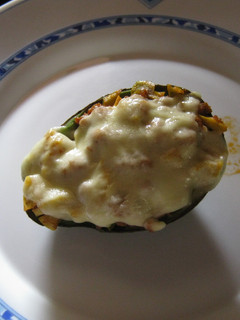 Una foto de Aguacates rellenos al horno
