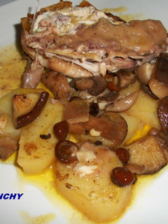 Una foto de Picantón relleno de foie de atún y setas silvestres