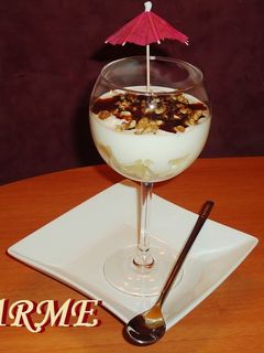 Una foto de Copa de melón con crema de queso y yogur