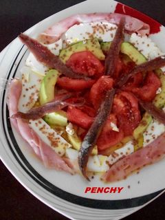 Una foto de Ensalada fresca a la sal roja de Hawái