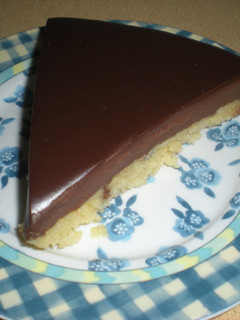 Una foto de Tarta de chocolate con bizcocho casero