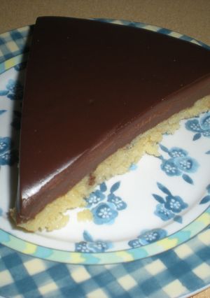 Una foto de Tarta de chocolate con bizcocho casero