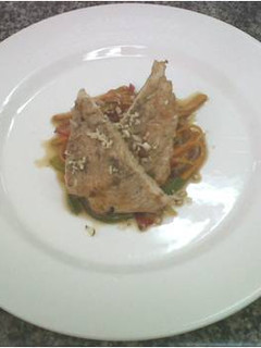 Una foto de Filete de res en salsa Burguignonne