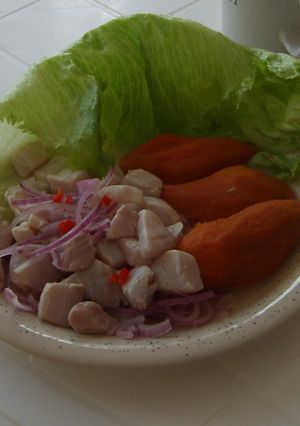 Una foto de Ceviche limeño de pescado