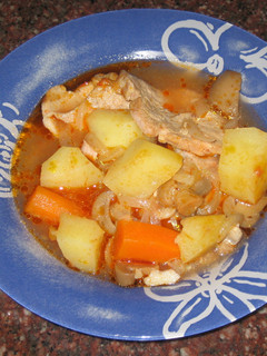 Una foto de Guiso de lomo de cerdo en salsita casera