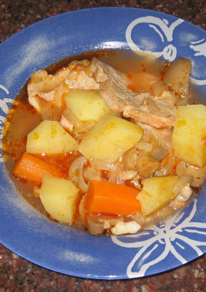 Una foto de Guiso de lomo de cerdo en salsita casera