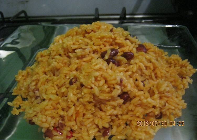 Arroz con habichuelas pintas de PR